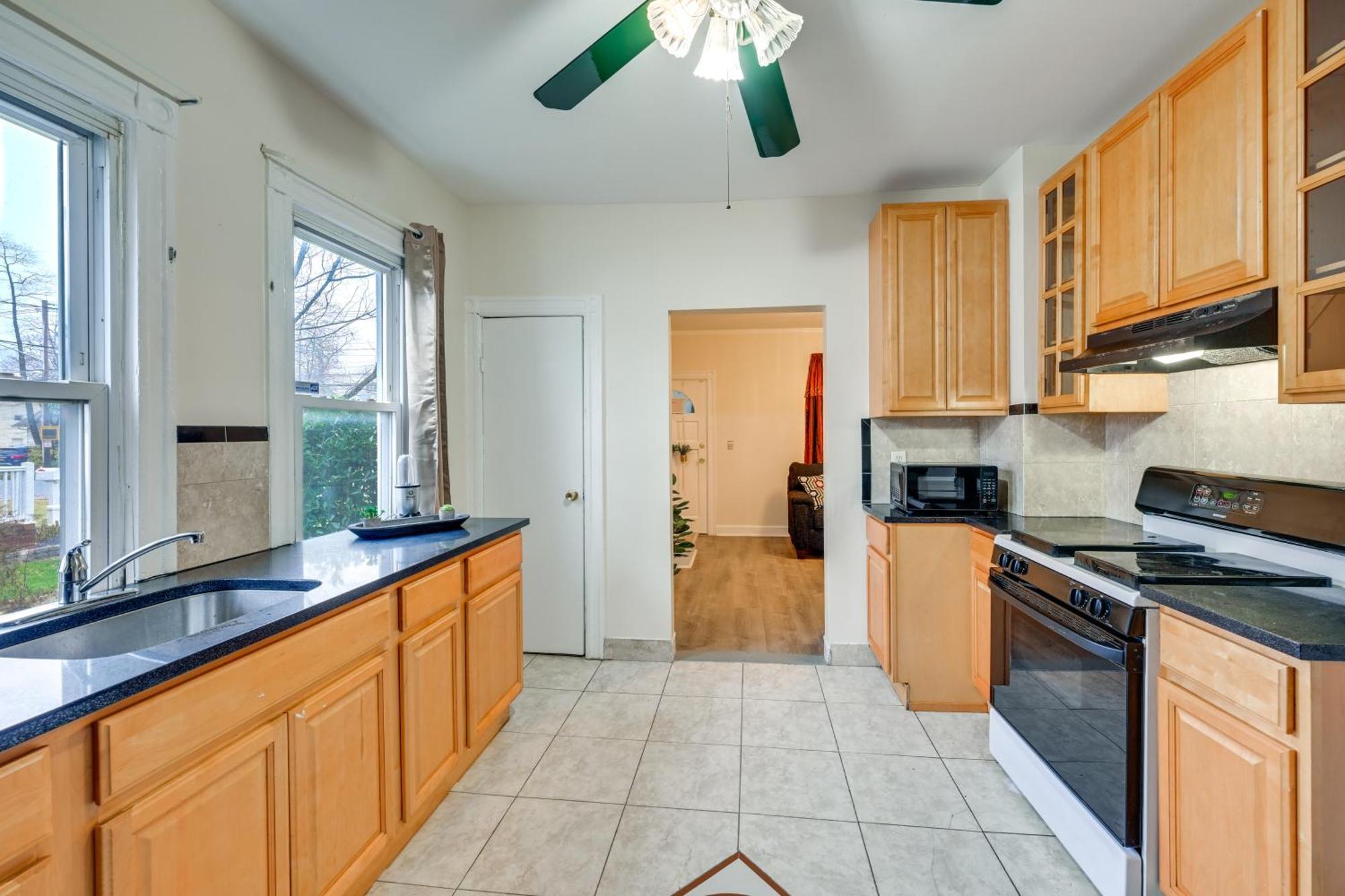 Charming Long Island Home With Fenced Yard! Freeport Exteriér fotografie