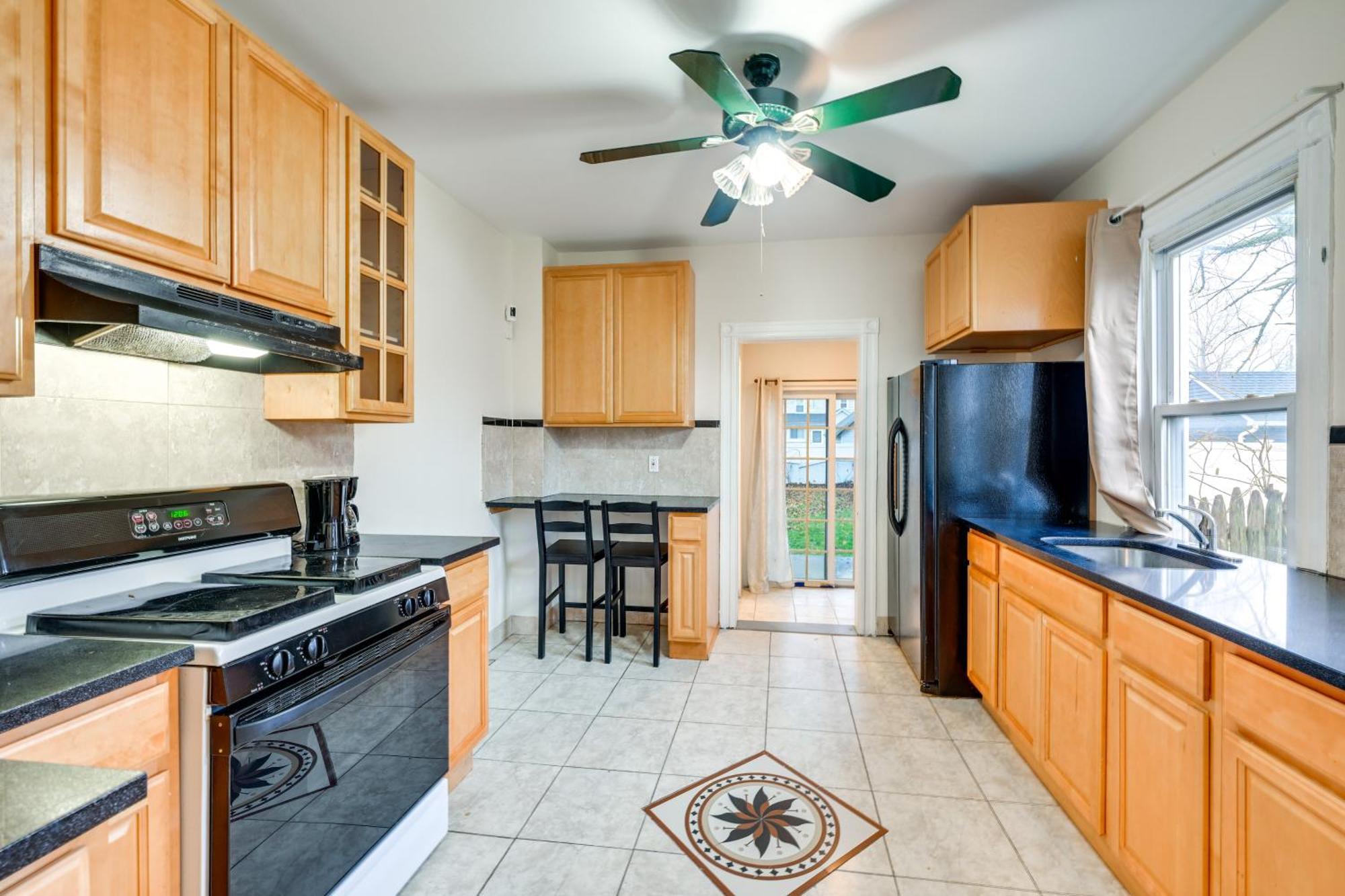 Charming Long Island Home With Fenced Yard! Freeport Exteriér fotografie